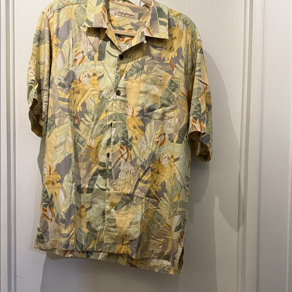 Tommy Bahama Men's Yellow and Green Leaf Shirt